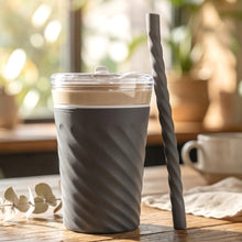 iced drink straw tumbler
