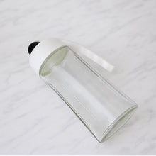 Kitchen Glass Oil Bottle Dispenser Automatic Opening Bottles  630 ML