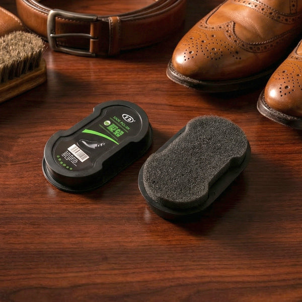 Instant shoe polish sponge applicator for leather shoes