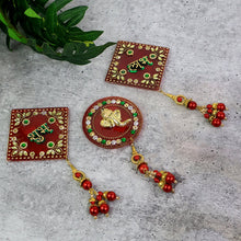 Festive Wall Hanging Set